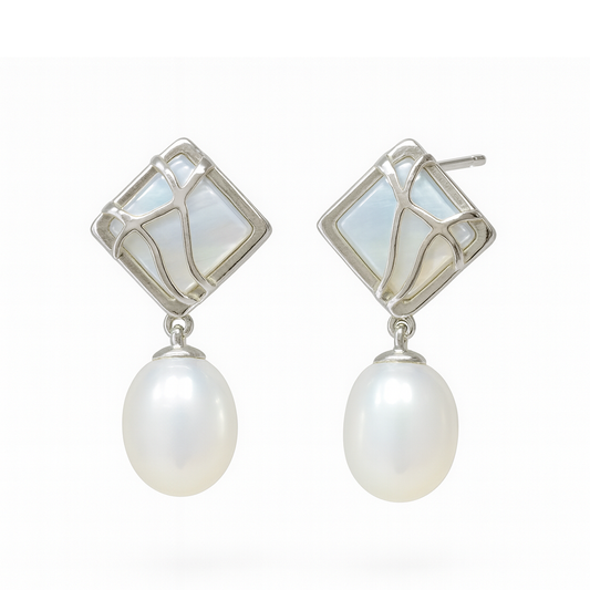 M052 SILVER 925 PEARL EARRINGS 4g
